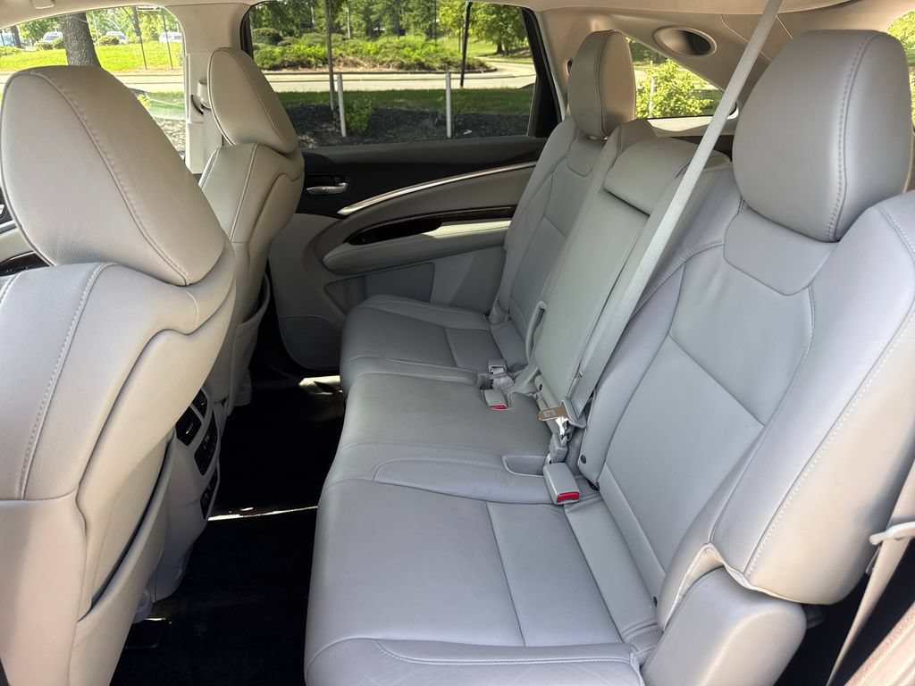 Used 2017 Acura MDX w/ Technology Package AWD/4WD image 31
