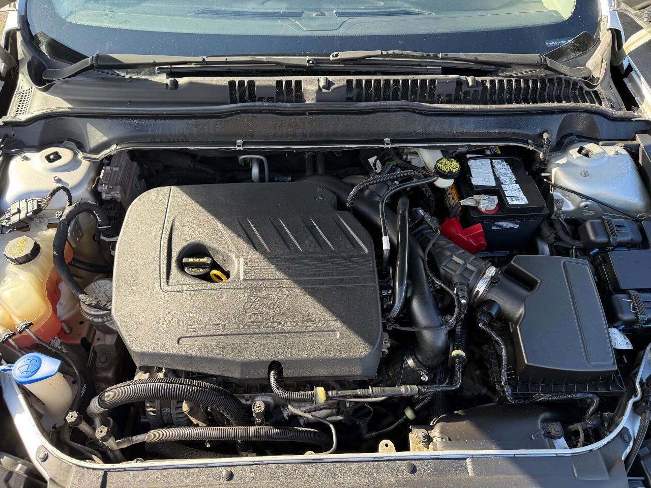 Used 2016 Ford Fusion SE w/ Equipment Group 202A image 16