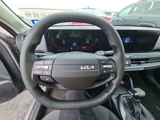 Used 2025 Kia K4 LXS FWD image 13