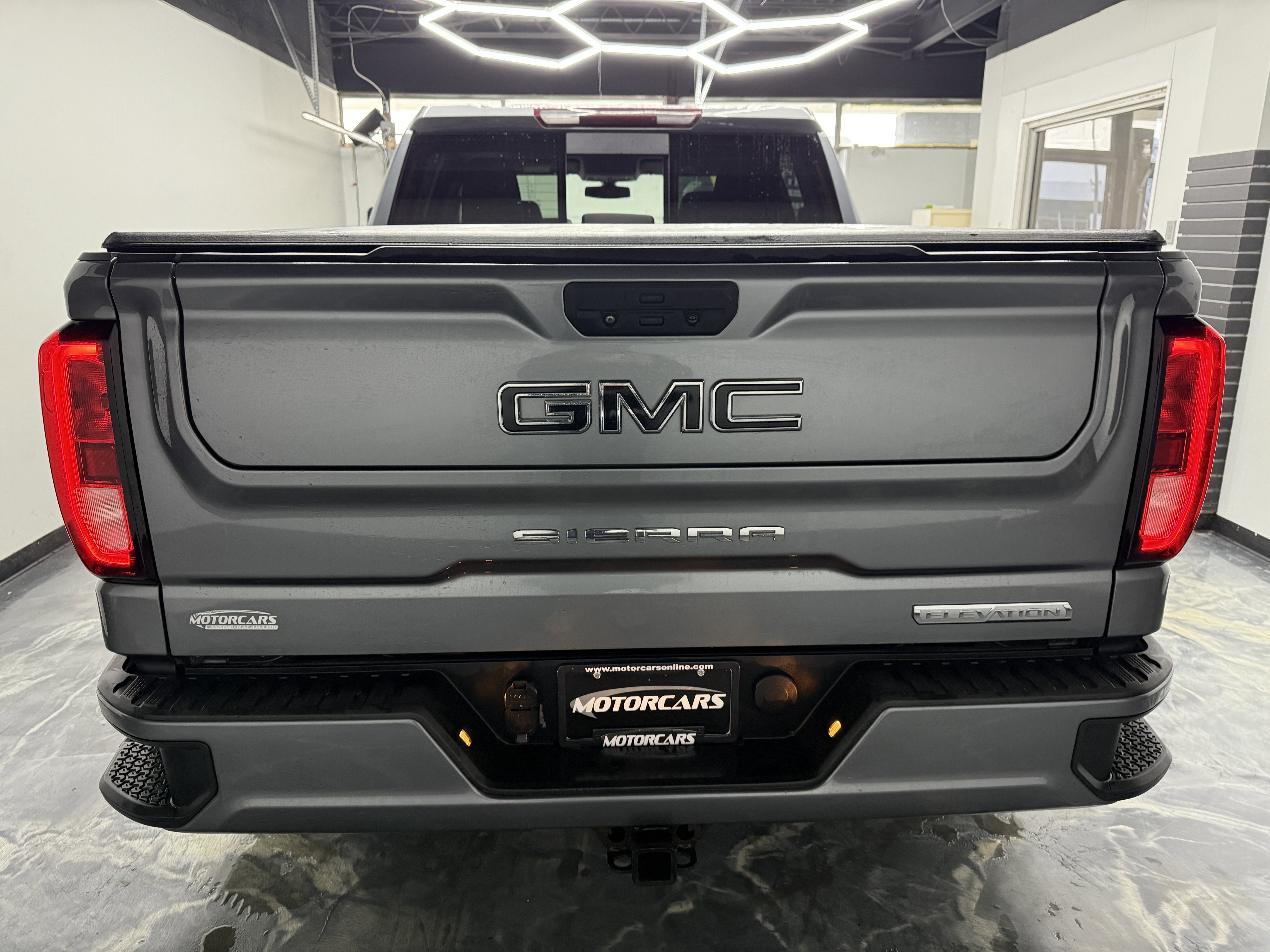 Used 2021 GMC Sierra 1500 Elevation w/ Preferred Package image 4