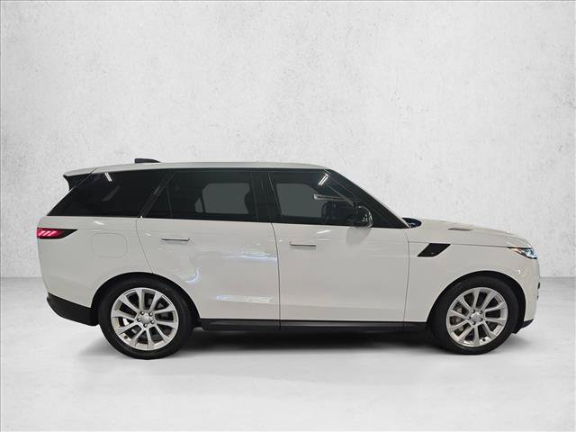 Used 2023 Land Rover Range Rover Sport SE AWD/4WD image 4