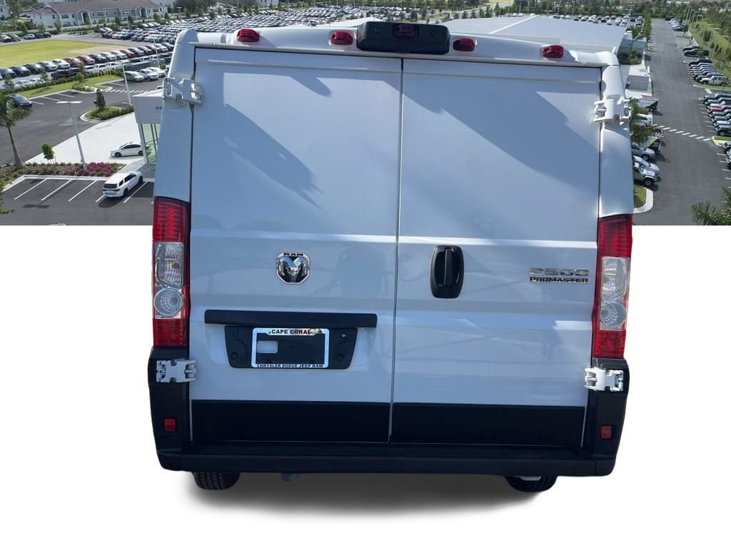 Used 2025 RAM ProMaster 2500 w/ Convenience Group FWD image 28