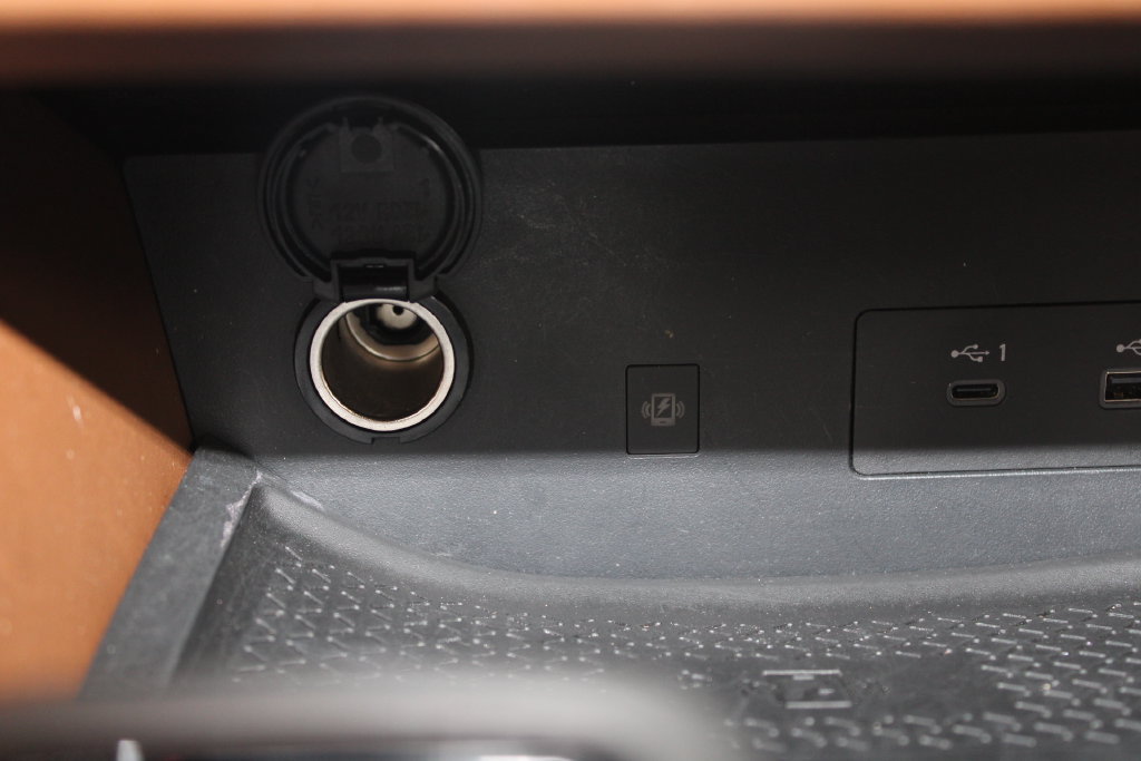 Used 2023 Nissan Pathfinder Platinum AWD/4WD image 49