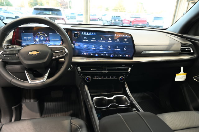 New 2027 Chevrolet Traverse LT w/ LPO, Floor Liner Package FWD image 13