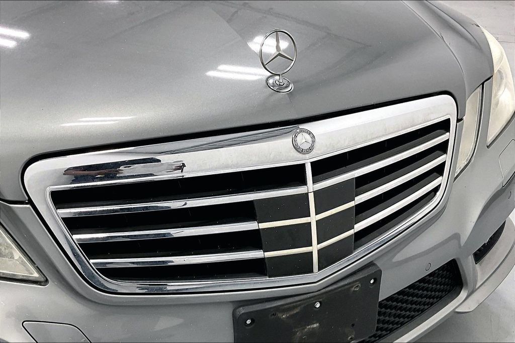 Used 2010 Mercedes-Benz E 350 Sedan image 35