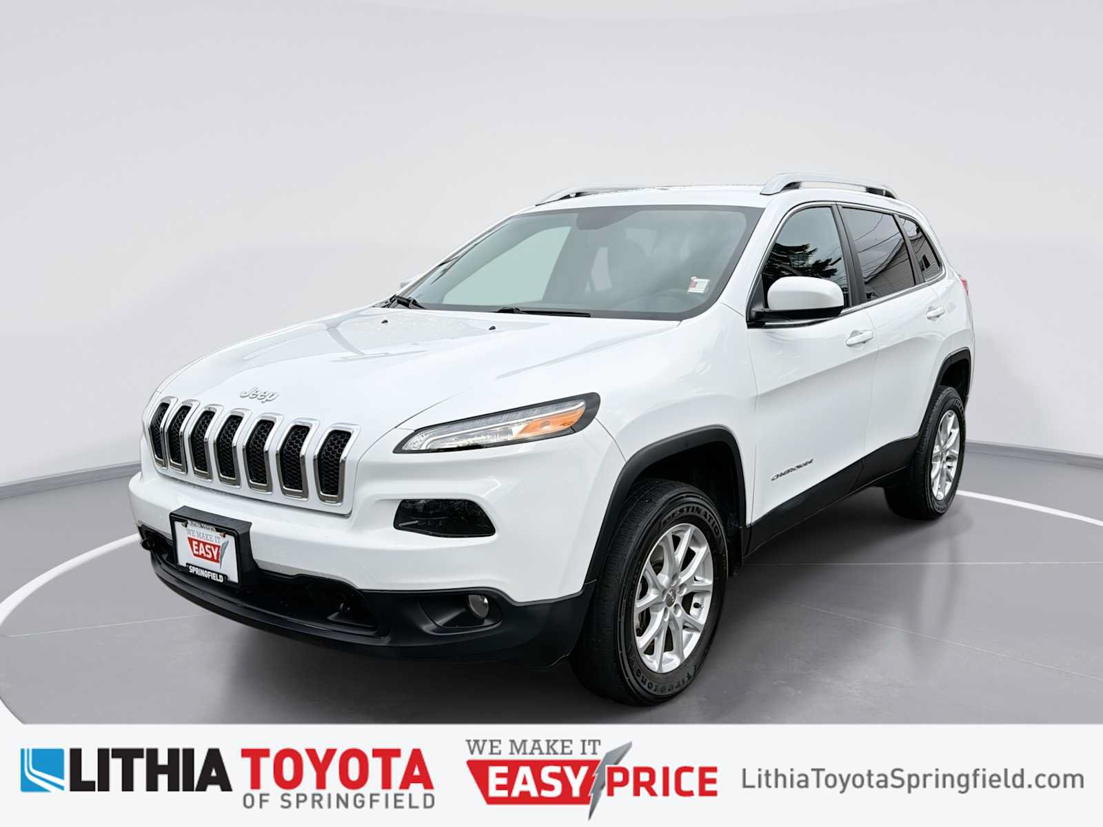 Used 2017 Jeep Cherokee Latitude AWD/4WD image 1