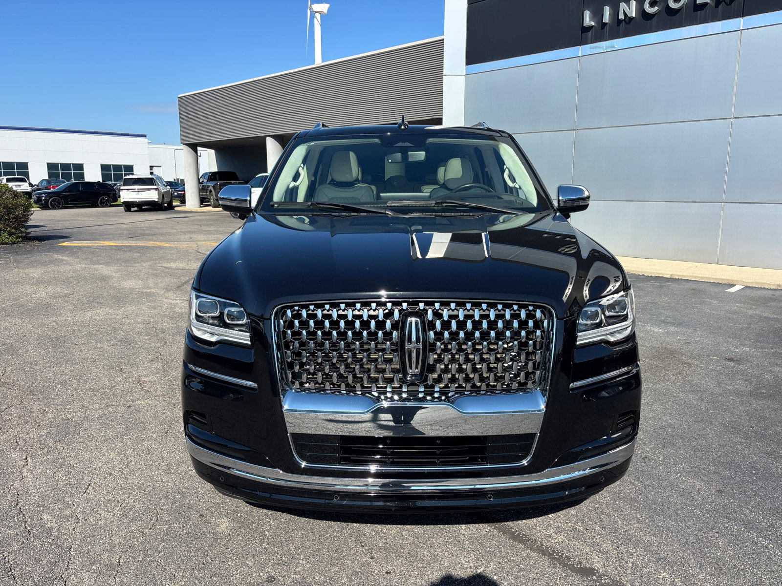 Used 2023 Lincoln Navigator L Black Label AWD/4WD image 2