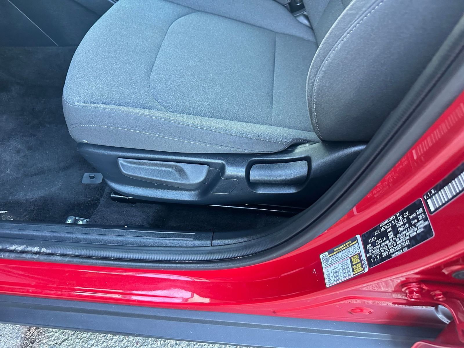 Used 2025 Kia K4 LXS image 24