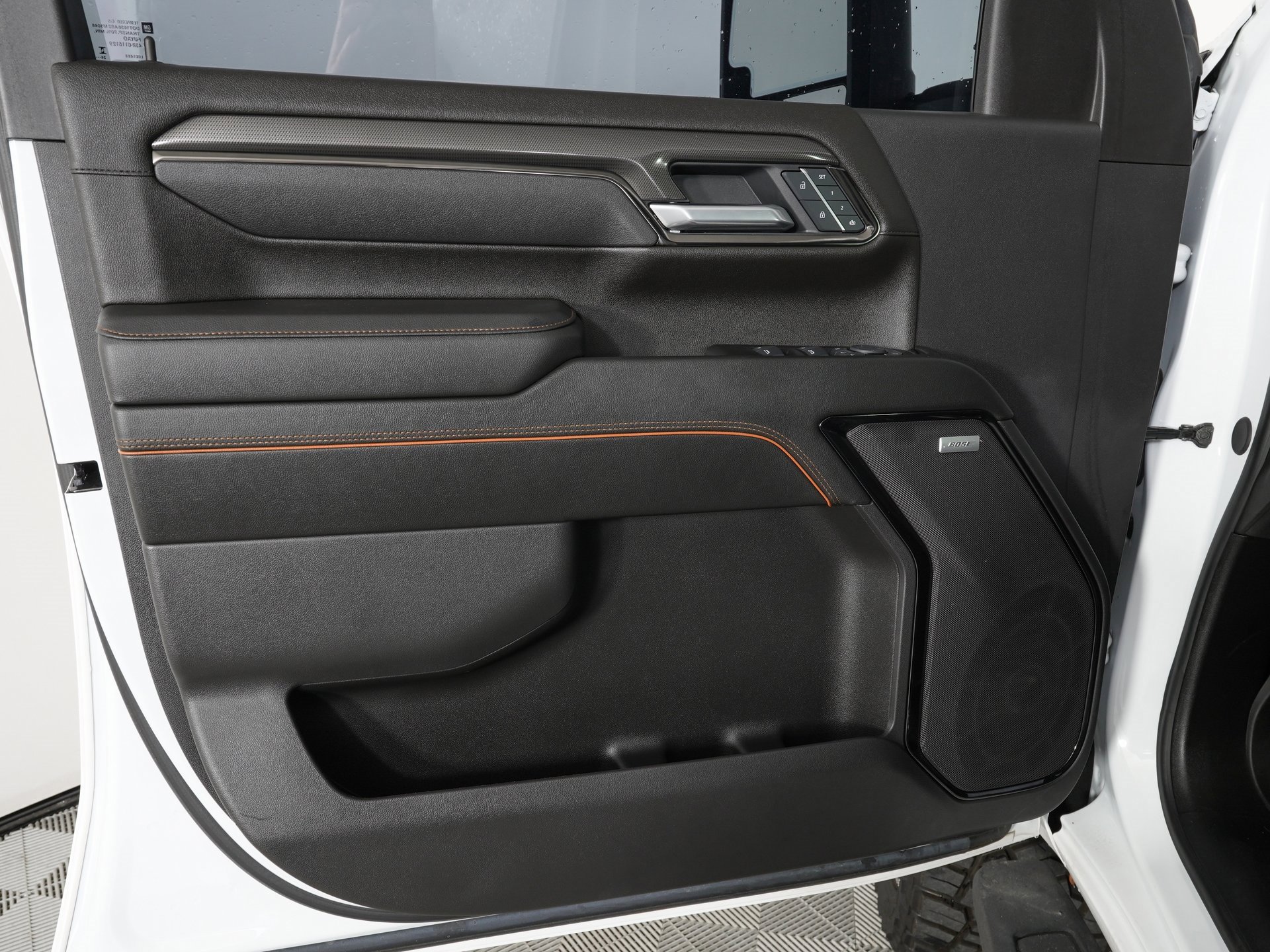 Used 2025 GMC Sierra 2500 AT4 w/ AT4 Premium Plus Package image 15