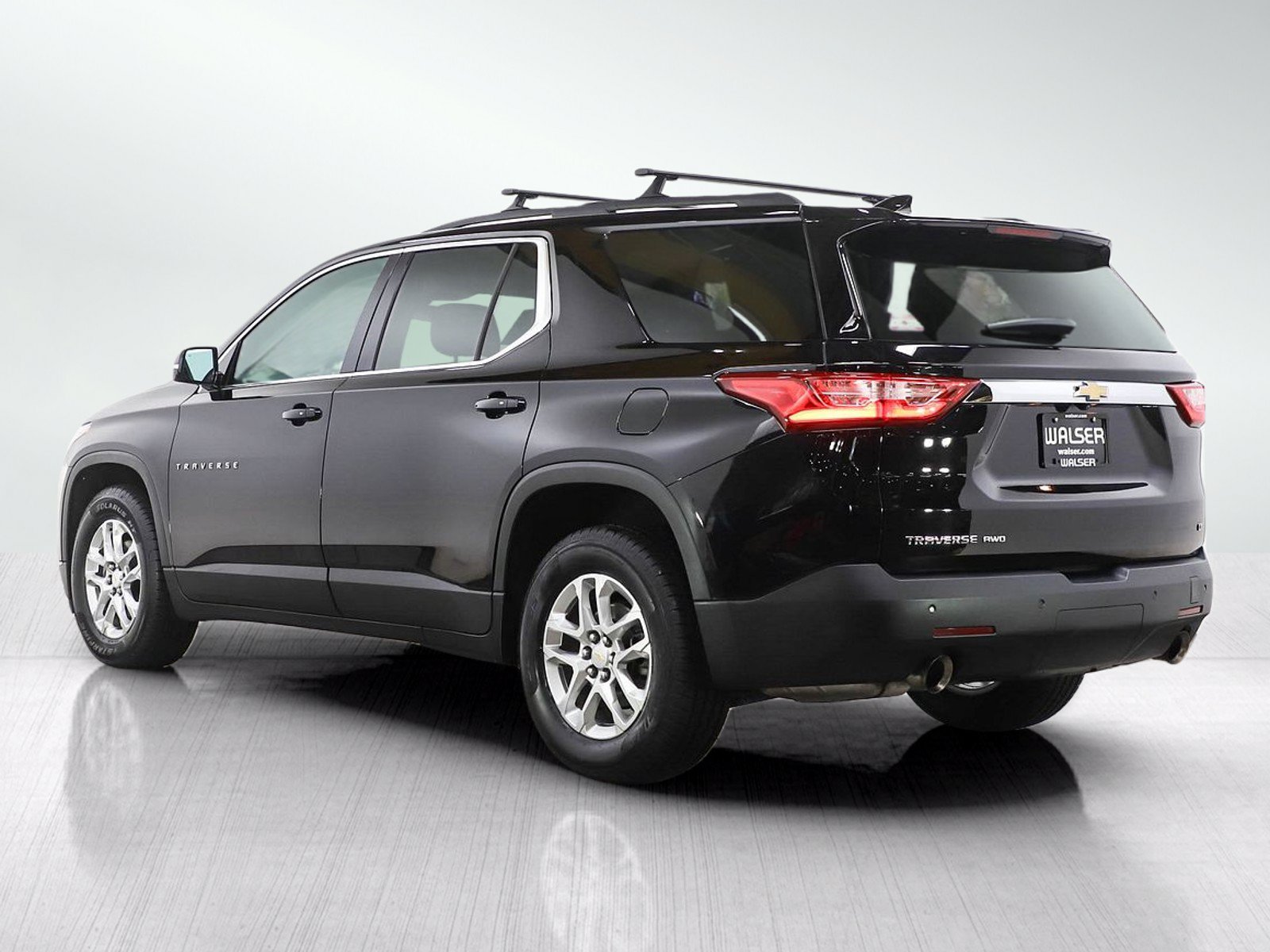 Used 2020 Chevrolet Traverse LT AWD/4WD image 3