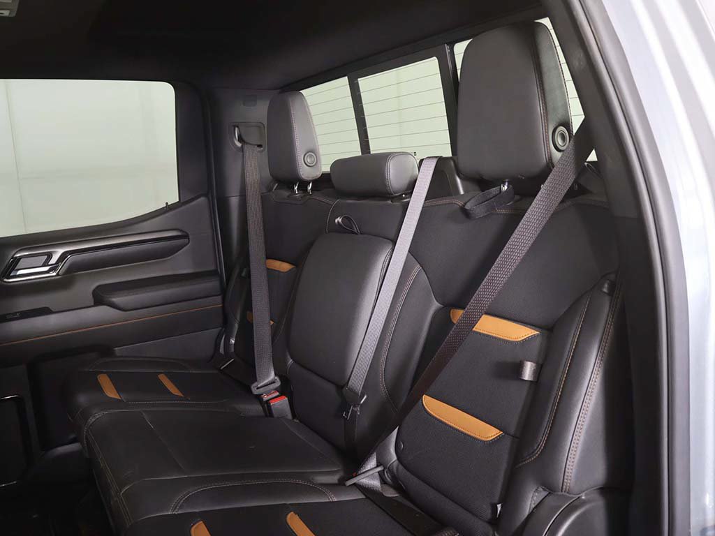 Used 2024 GMC Sierra 1500 AT4 w/ Technology Package AWD/4WD image 29
