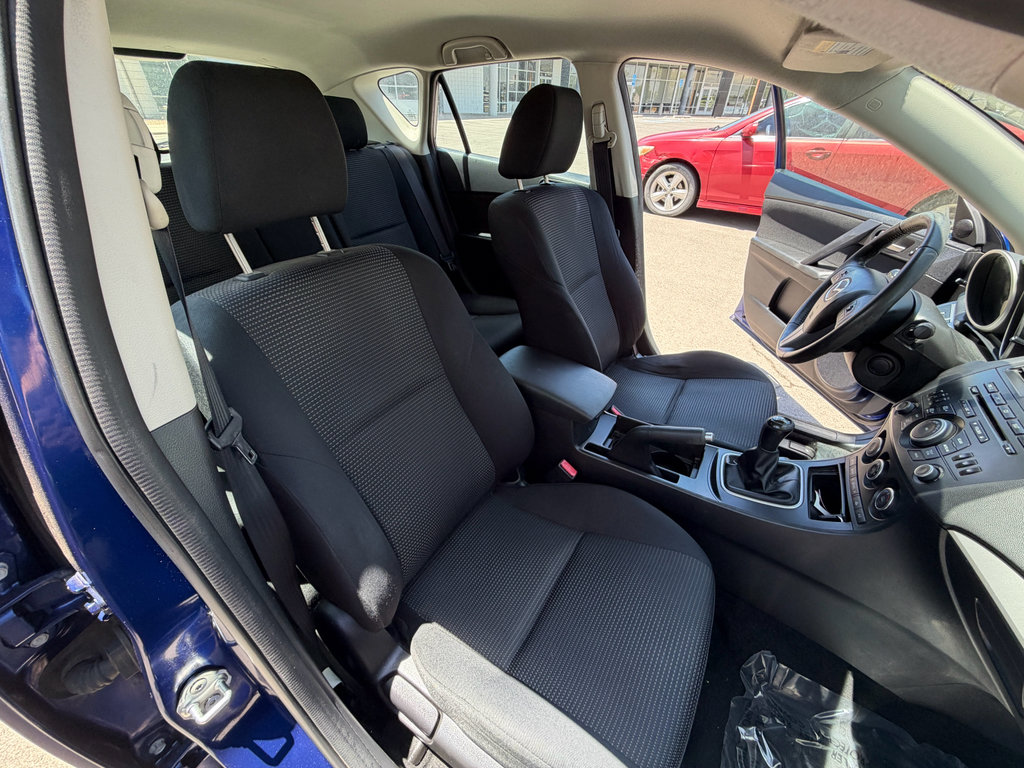 Used 2013 MAZDA MAZDA3 i Touring FWD image 28
