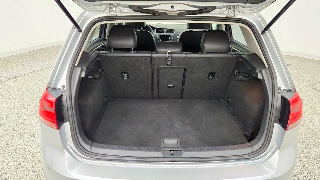 Used 2015 Volkswagen e-Golf SEL Premium FWD image 19