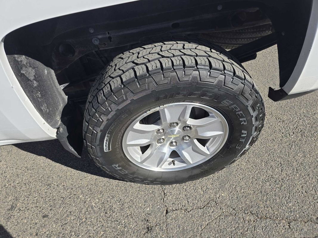 Used 2018 Chevrolet Silverado 1500 LT w/ Texas Edition image 39