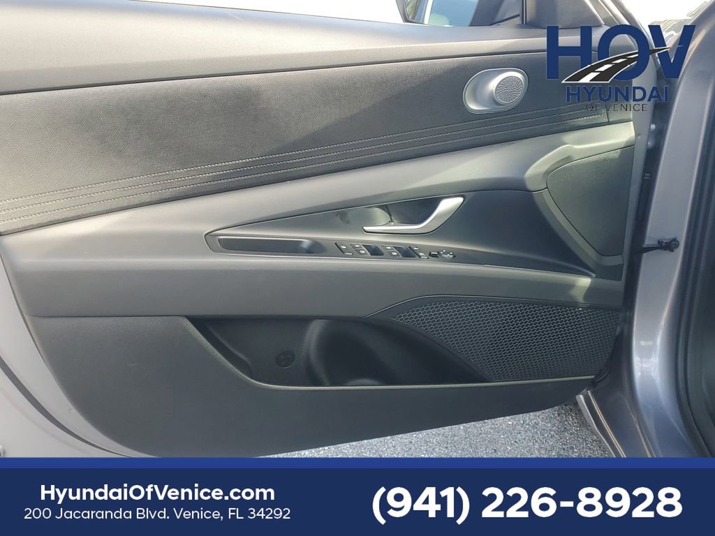 Certified 2026 Hyundai Elantra SE FWD image 23
