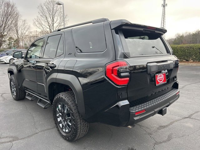 Used 2025 Toyota 4Runner SR5 image 9