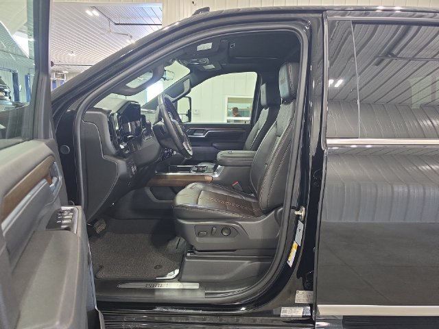 Used 2026 Chevrolet Silverado 3500 High Country AWD/4WD image 22