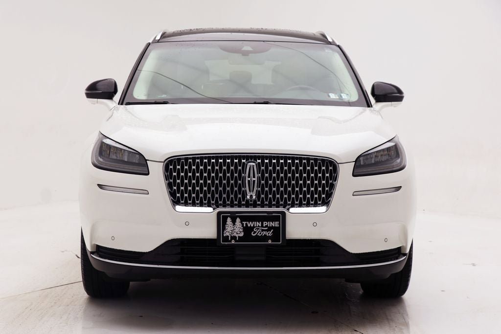 Used 2022 Lincoln Corsair Reserve w/ Equipment Group 201A AWD/4WD image 4