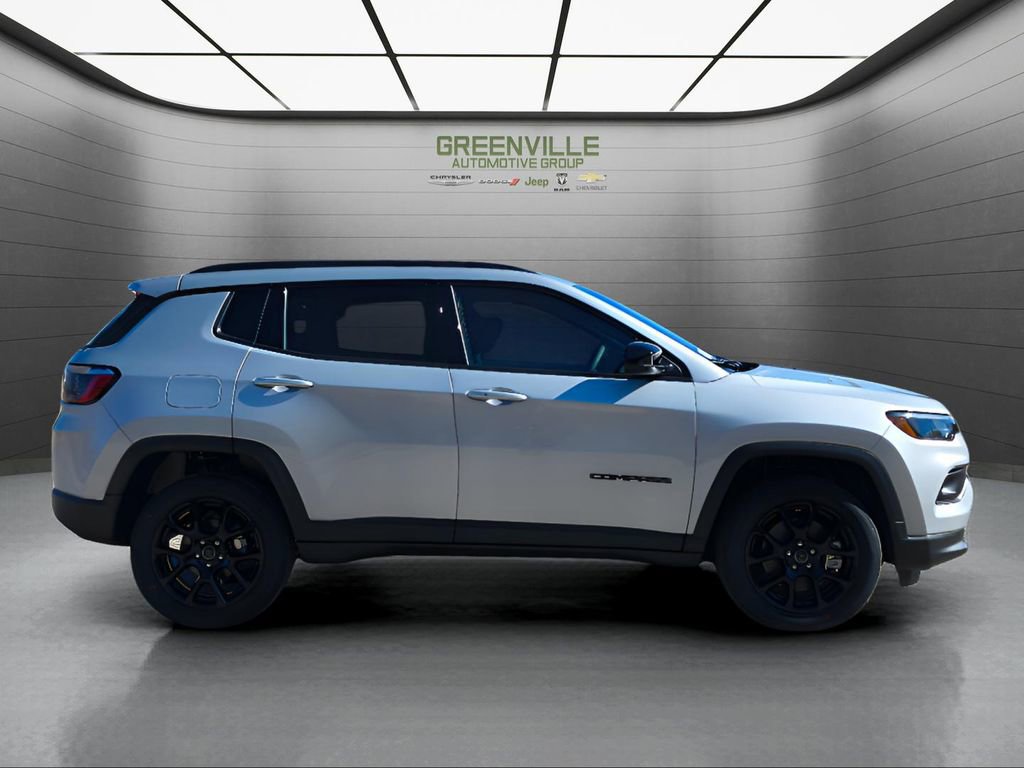 New 2026 Jeep Compass Latitude image 9
