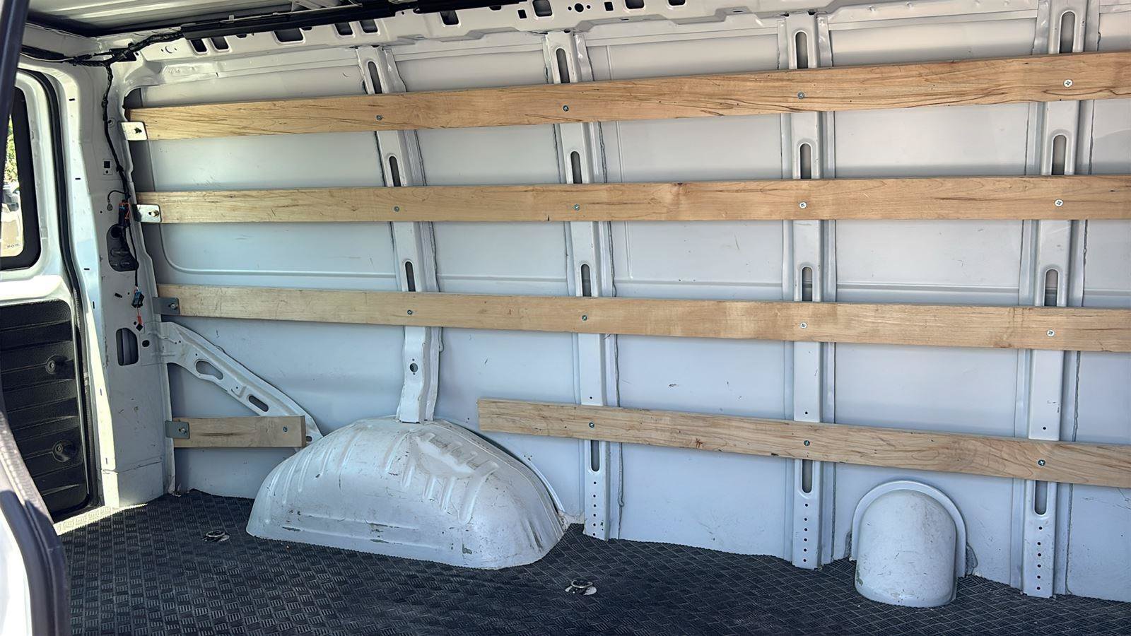 Used 2024 Chevrolet Express 2500 w/ Driver Convenience Package RWD image 18