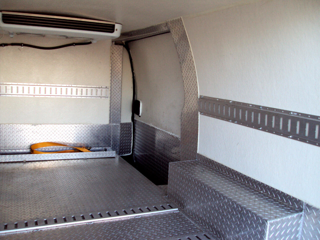 Used 2014 Chevrolet Express 1500 AWD image 12