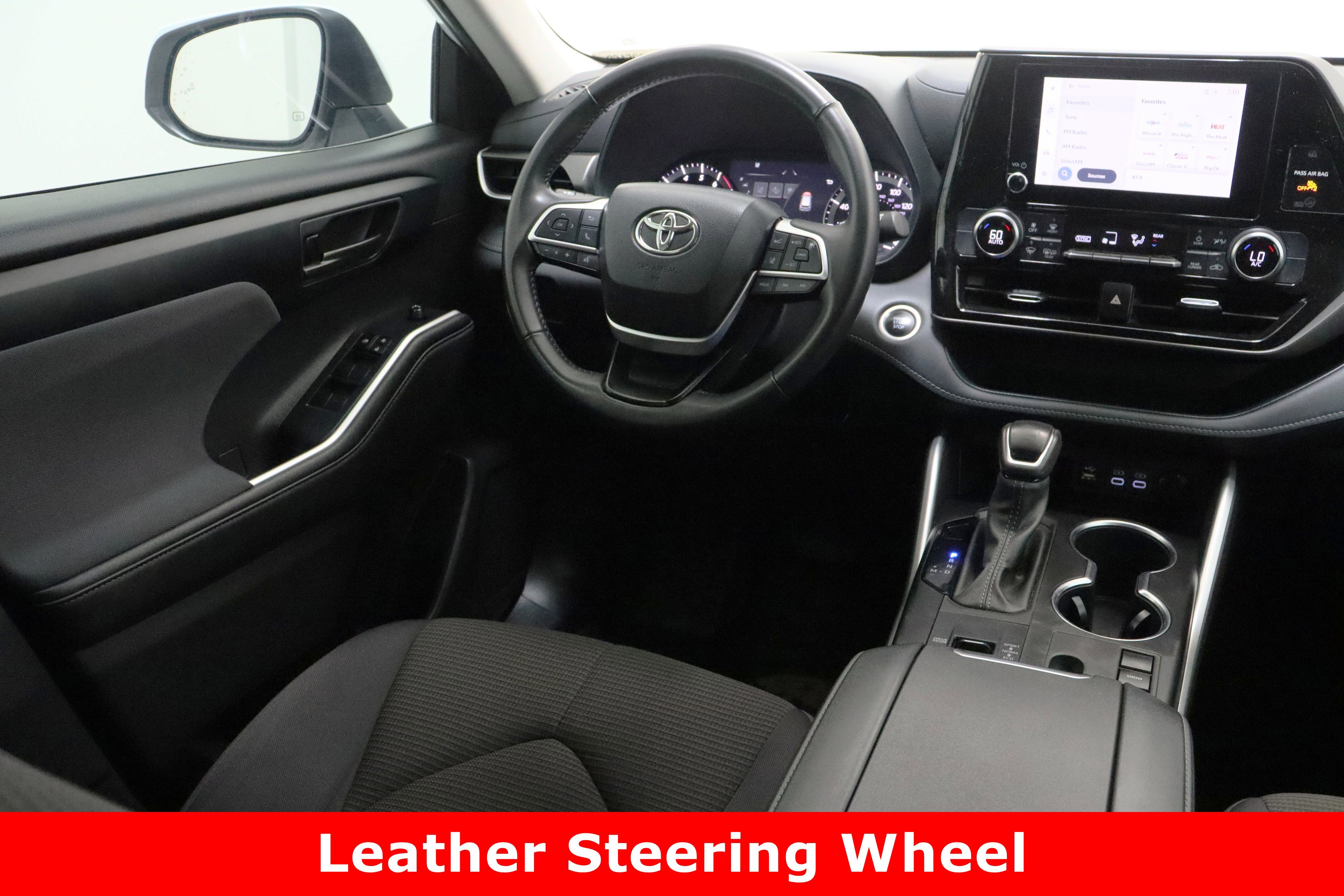 Used 2024 Toyota Highlander LE image 31