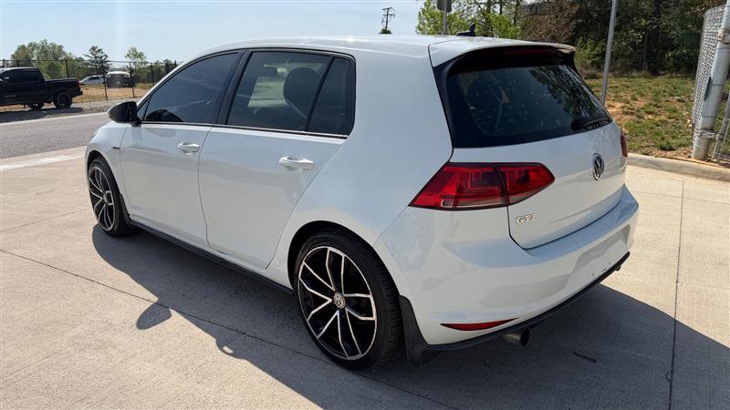Used 2016 Volkswagen GTI SE FWD image 3