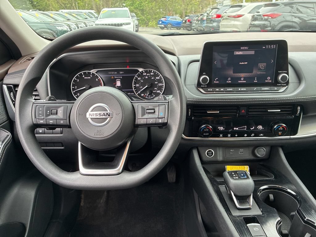 Used 2021 Nissan Rogue SV AWD/4WD image 16