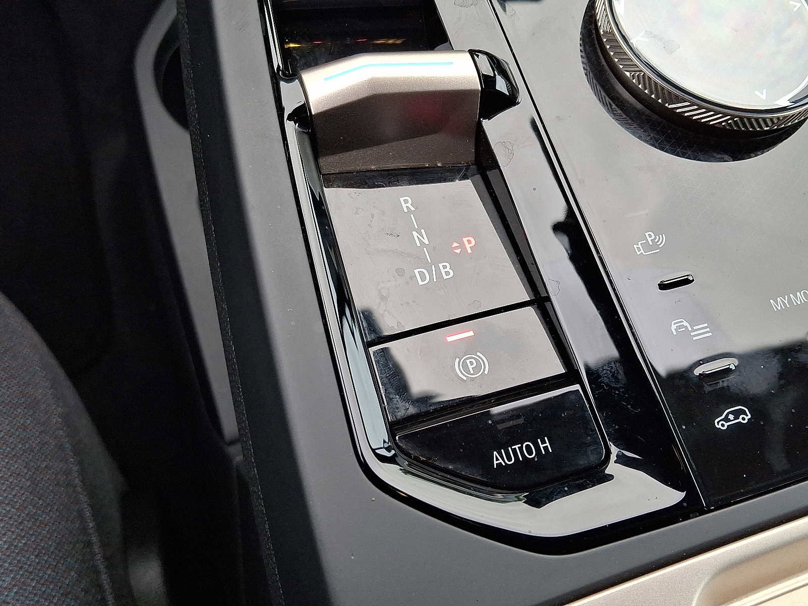 Used 2025 BMW iX xDrive50 image 15