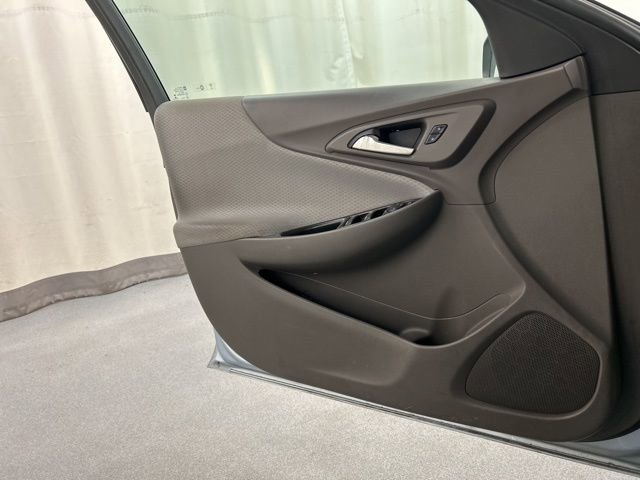Used 2017 Chevrolet Malibu LT image 19