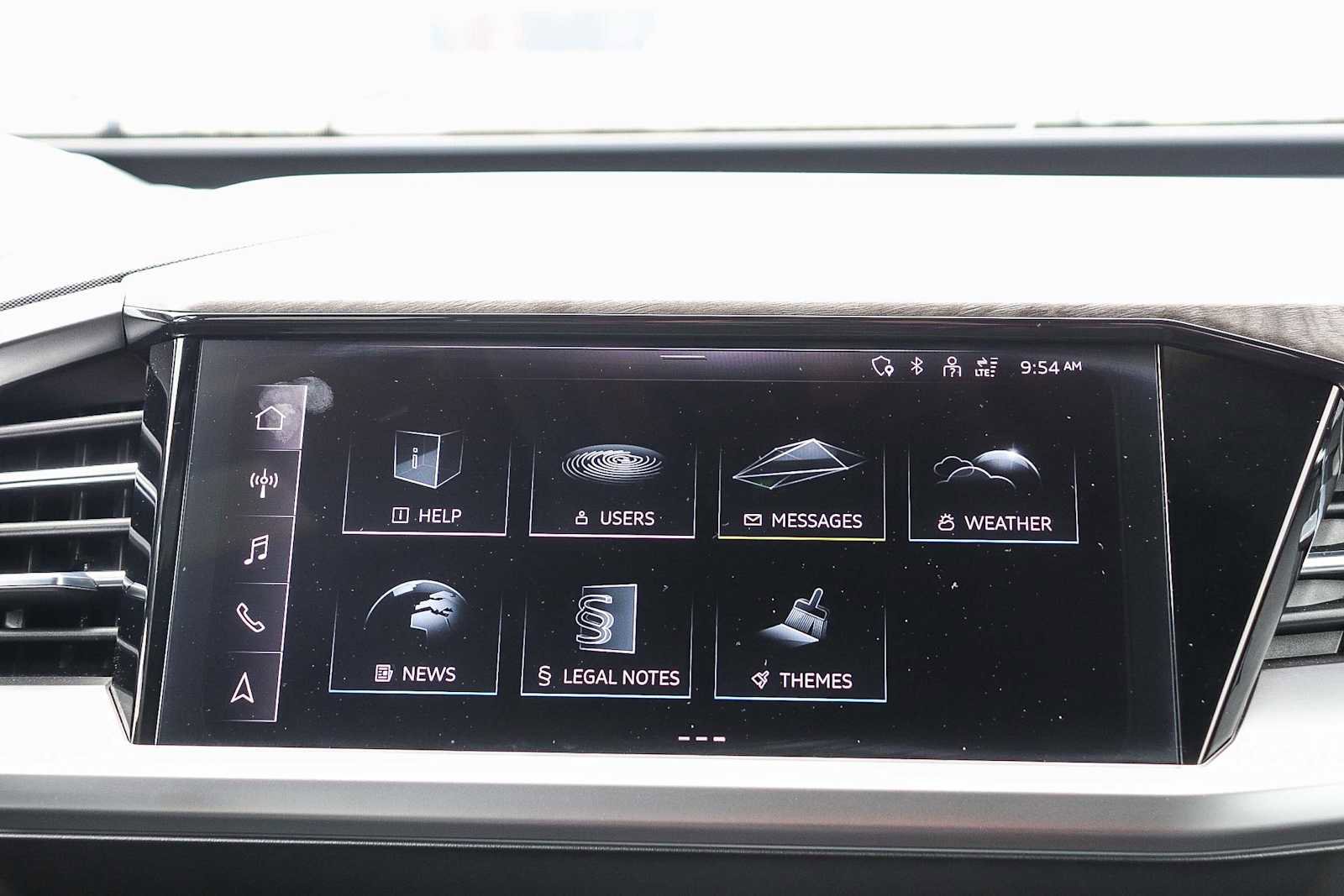Used 2023 Audi Q4 e-tron Prestige w/ Black Optic Package AWD/4WD image 19