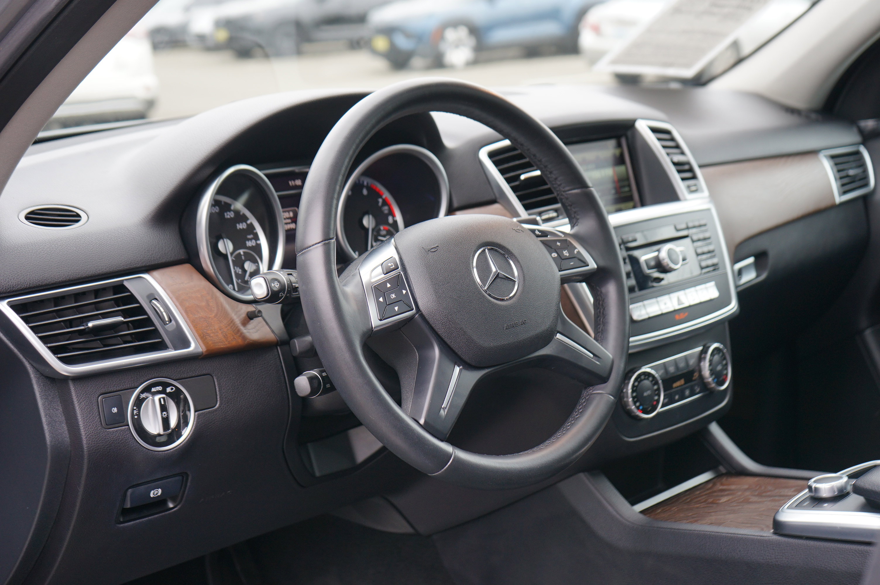 Used 2015 Mercedes-Benz ML 350 4MATIC image 13