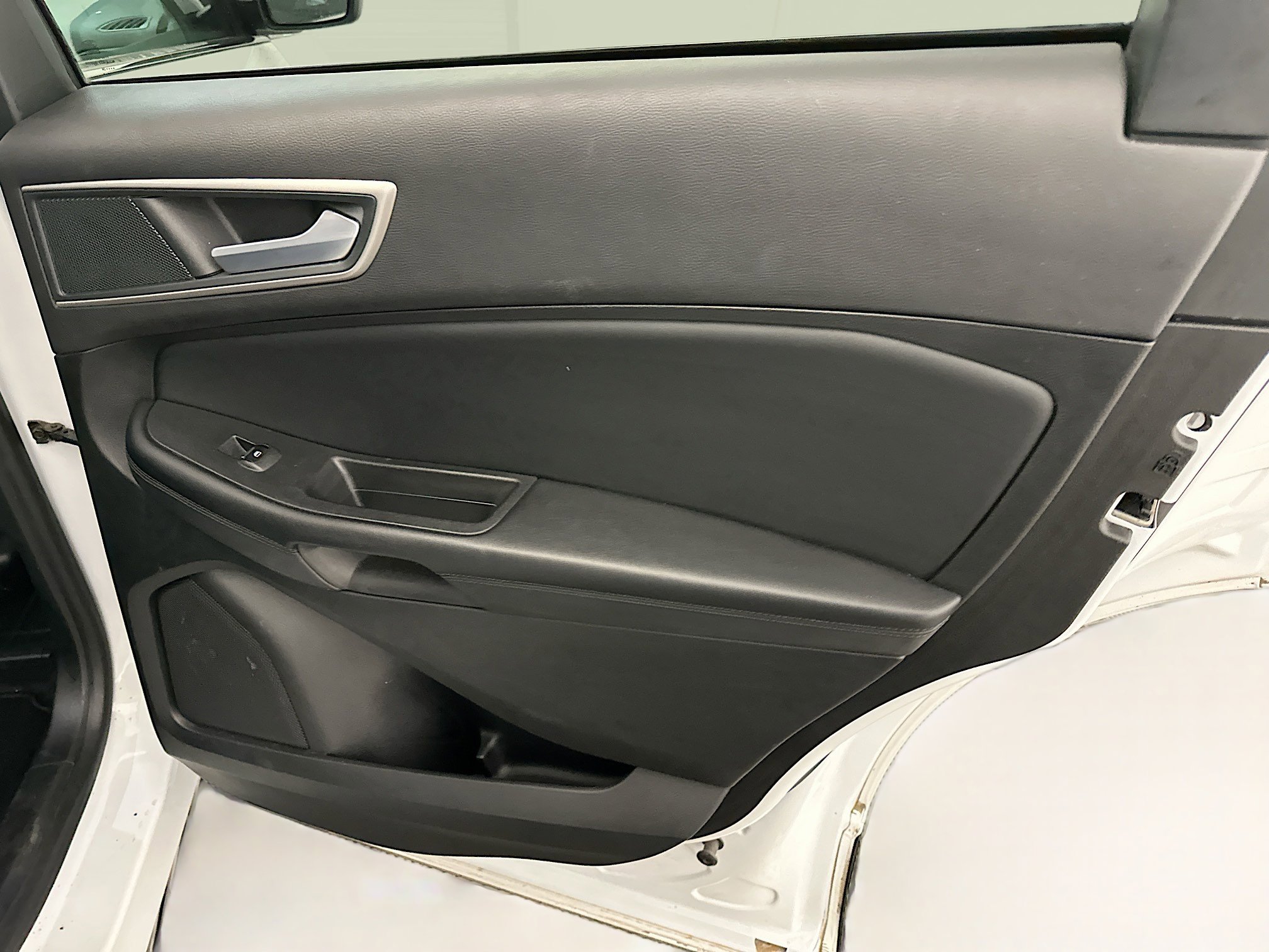 Used 2024 Ford Edge SEL image 31