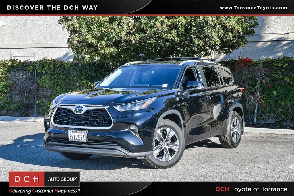 Used 2024 Toyota Highlander XLE