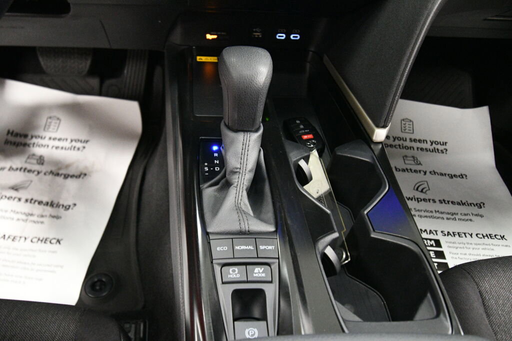 Certified 2025 Toyota Camry LE image 16