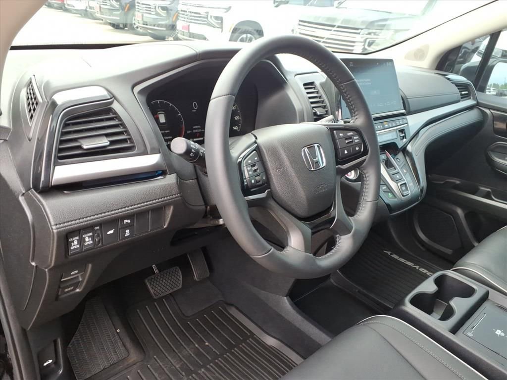 Used 2025 Honda Odyssey Touring image 19