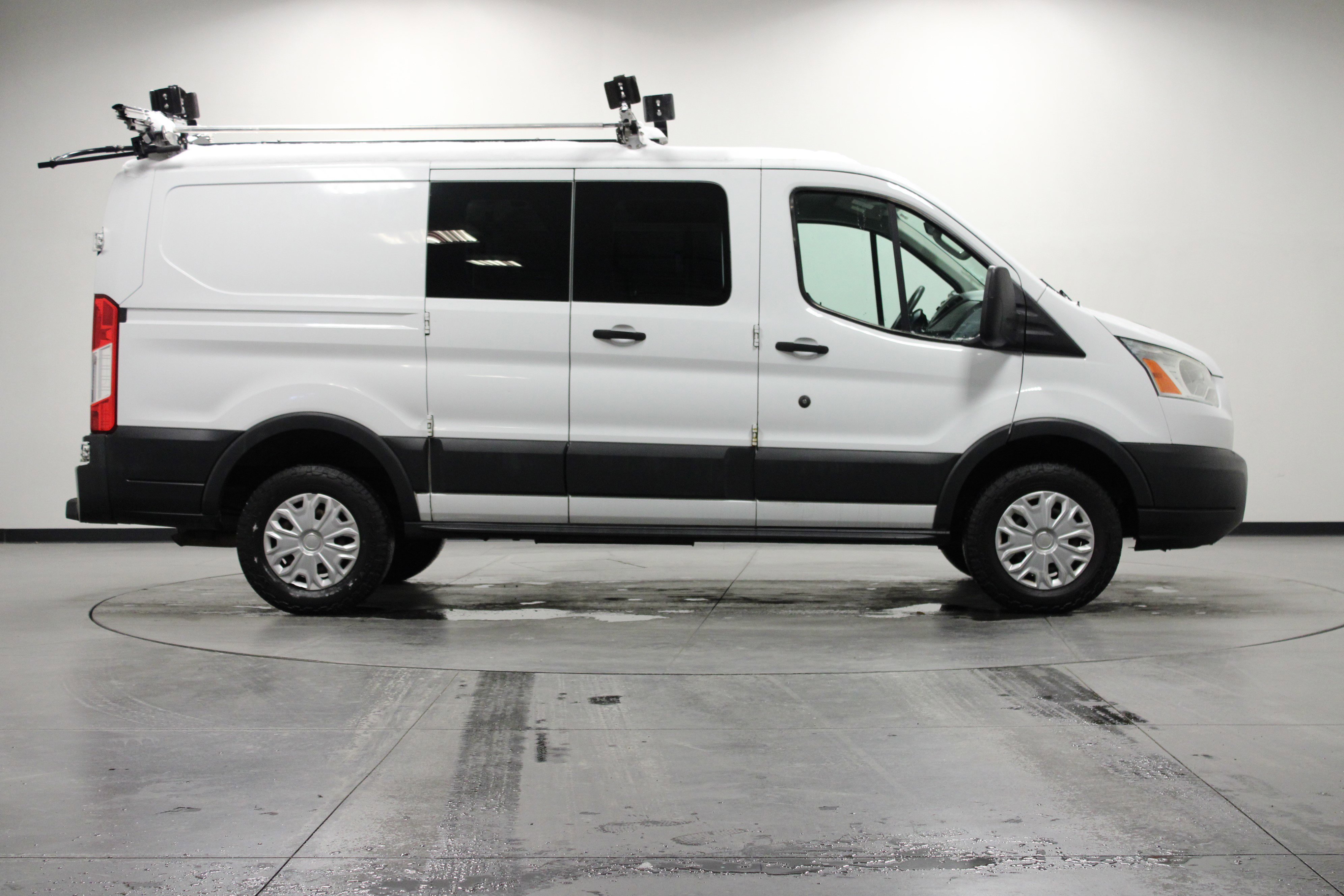 Used 2015 Ford Transit 250 130 Low Roof w/ Exterior Upgrade Package image 3