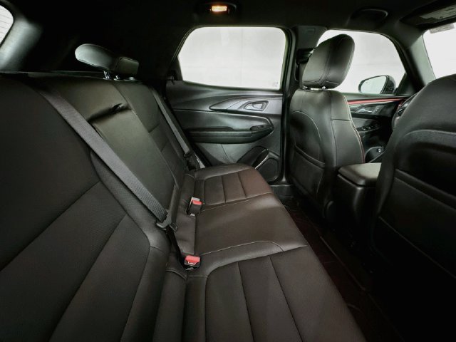 Used 2025 Chevrolet TrailBlazer RS w/ Convenience Package FWD image 24