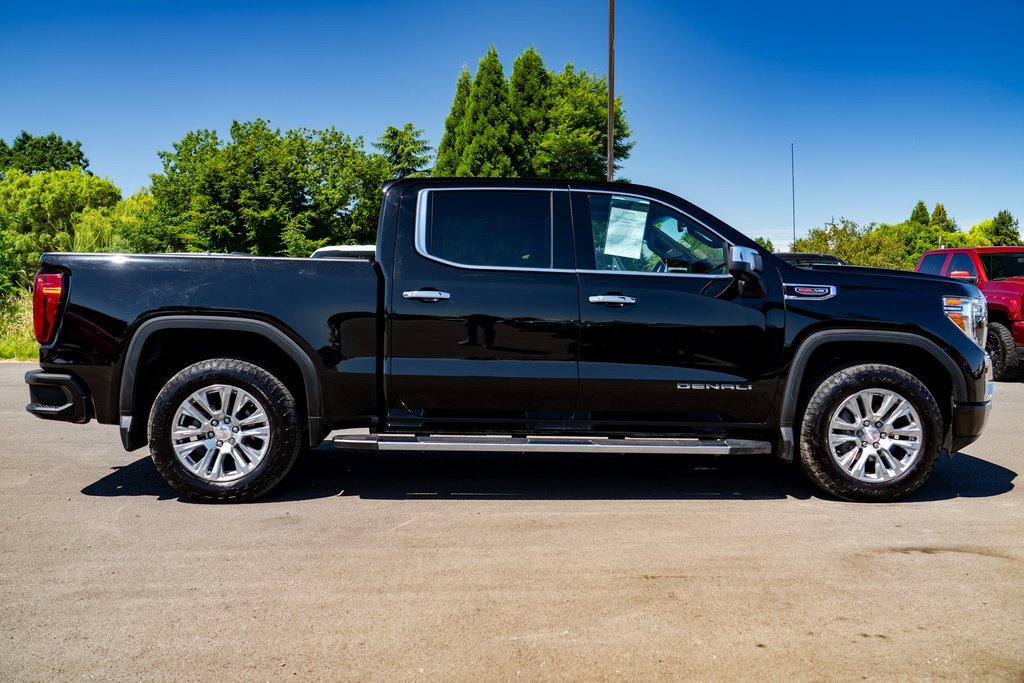 Used 2022 GMC Sierra 1500 Denali w/ Driver Alert Package II AWD/4WD image 8