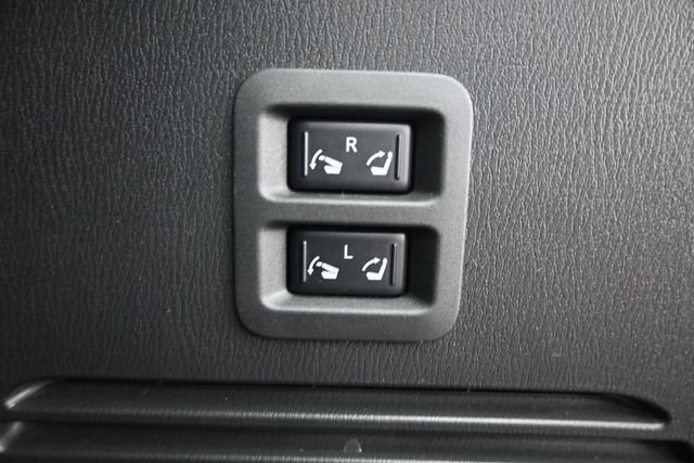 Used 2021 Nissan Armada Platinum w/ Captain's Chairs Package AWD/4WD image 42