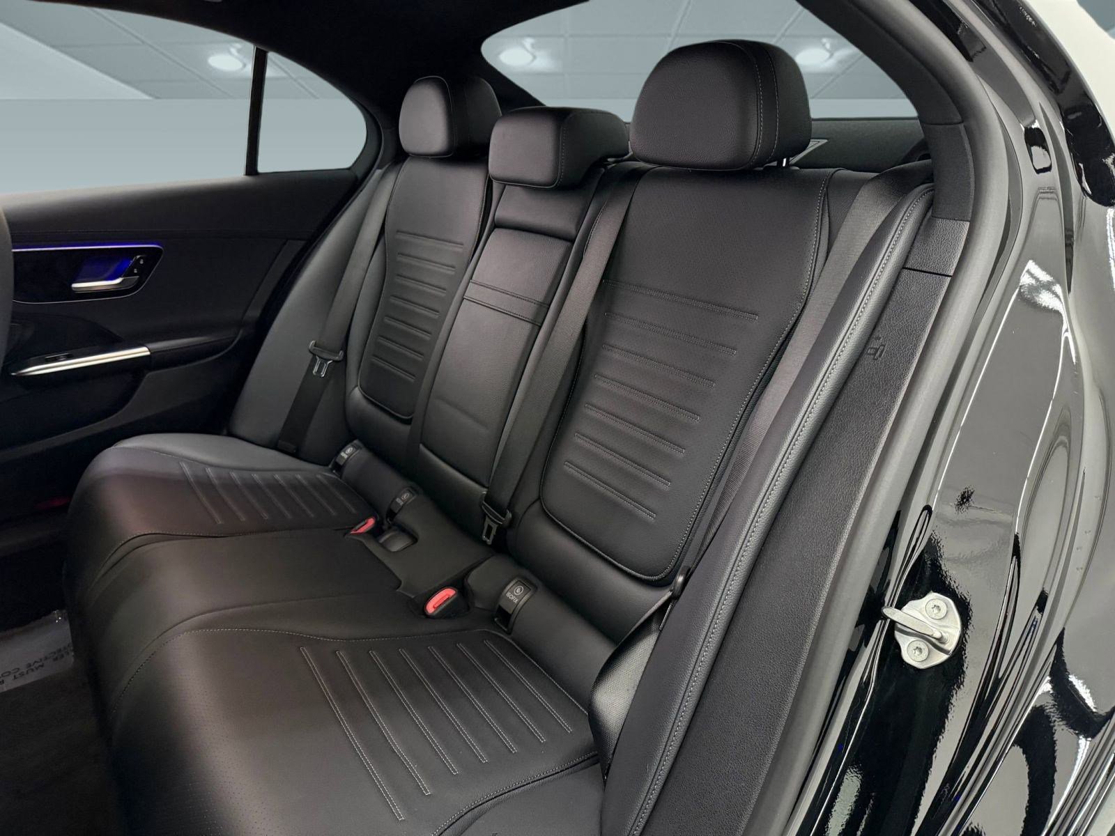 Used 2023 Mercedes-Benz C 300 Sedan image 11