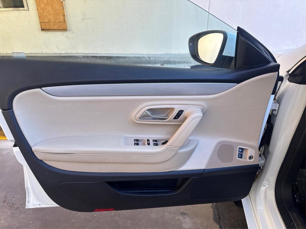 Used 2016 Volkswagen CC Sport image 31