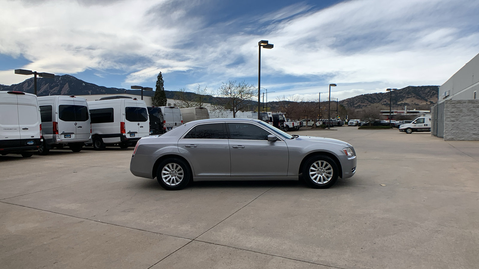 Used 2014 Chrysler 300 image 6