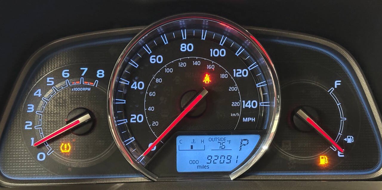 Used 2015 Toyota RAV4 Limited AWD/4WD image 32
