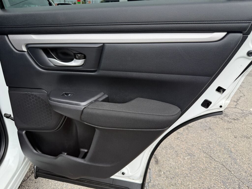 Used 2021 Honda CR-V Special Edition image 25