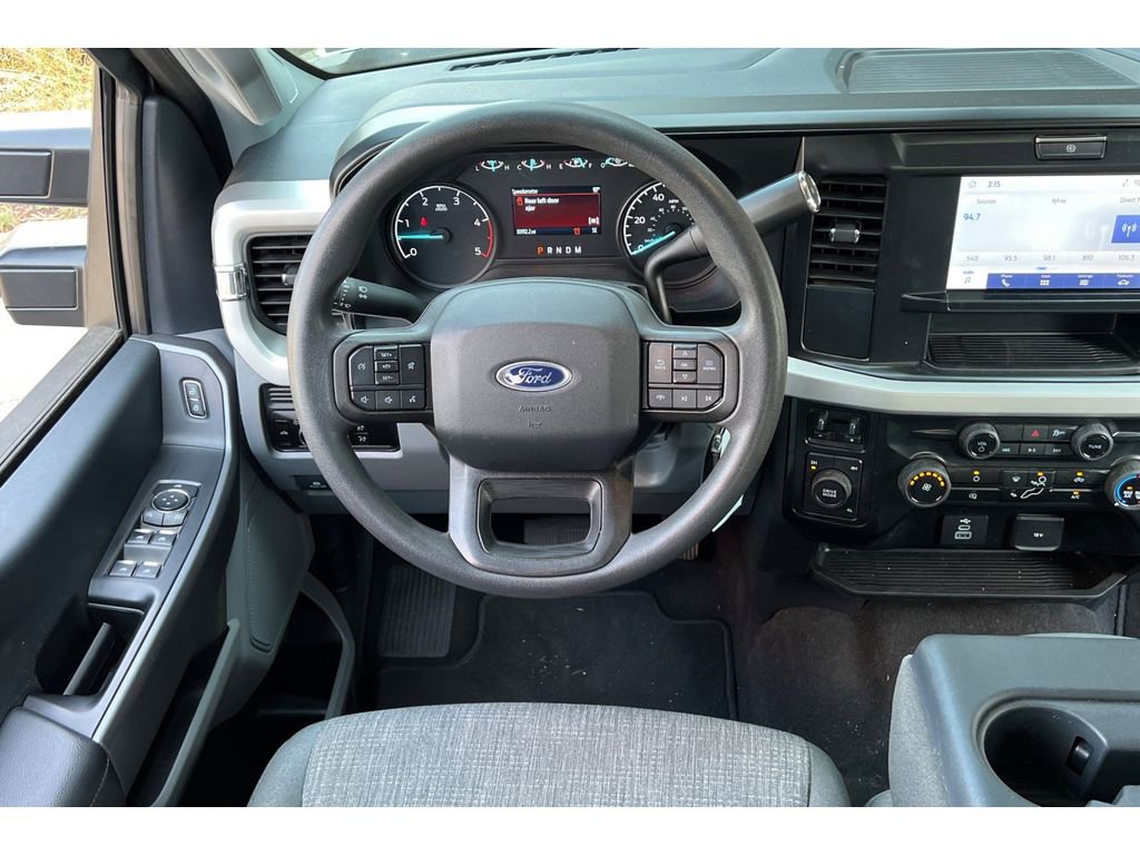 Used 2025 Ford F350 XLT image 16