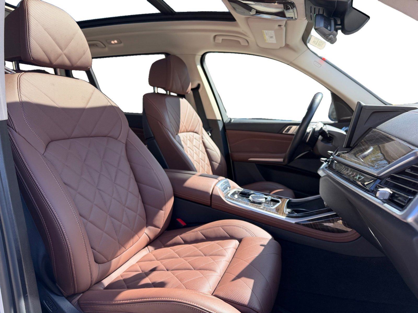 Used 2024 BMW X7 xDrive40i w/ Premium Package AWD/4WD image 22