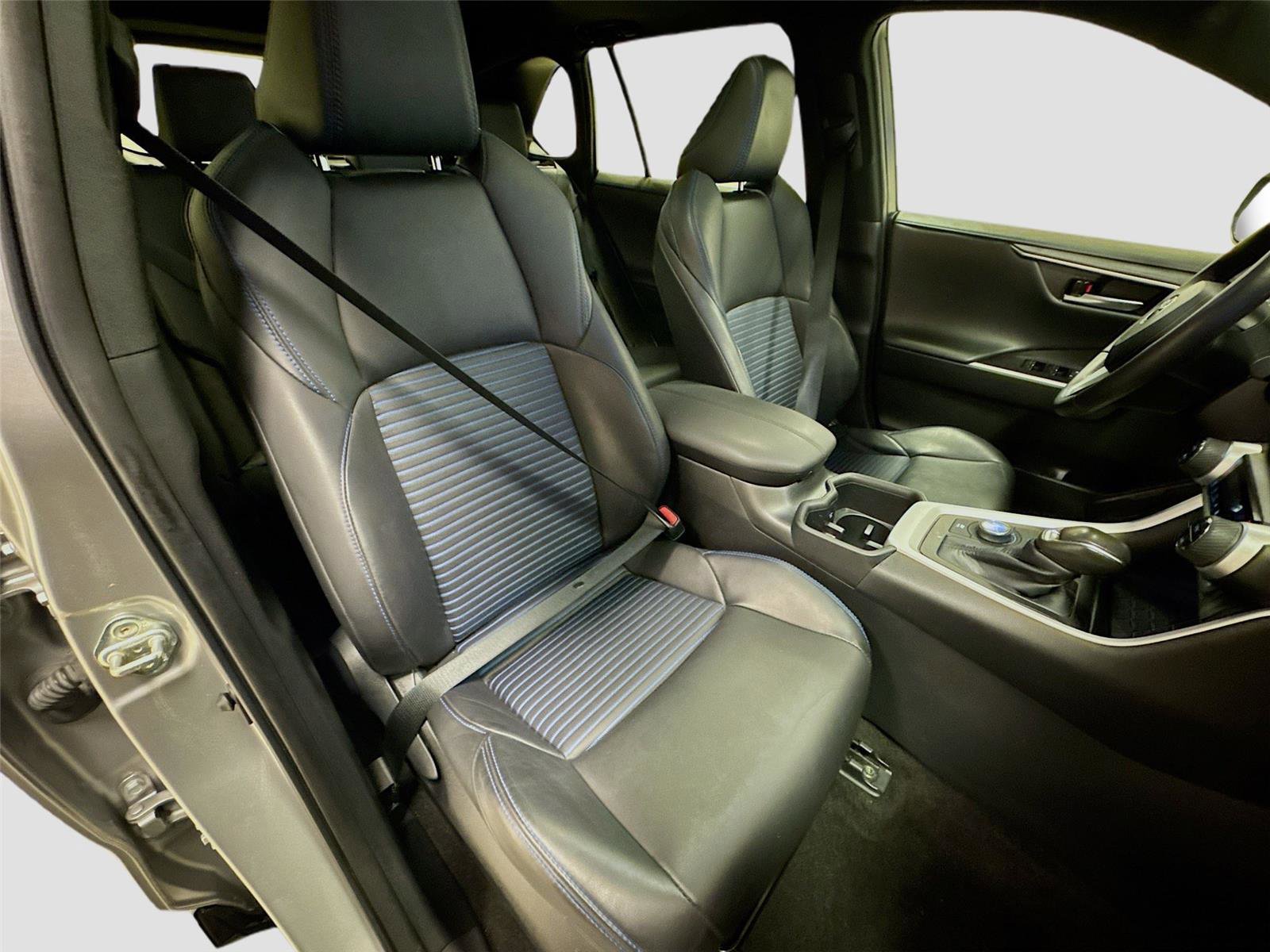 Used 2023 Toyota RAV4 XSE w/ XSE Grade Weather Package image 28