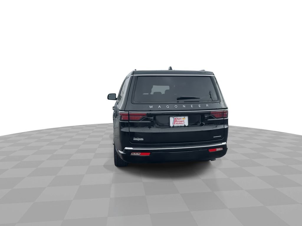 Used 2024 Jeep Wagoneer L Series III w/ Flexible Seating Group image 8
