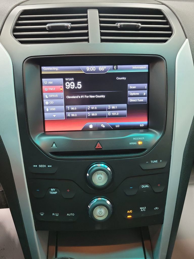 Used 2014 Ford Explorer XLT w/ Equipment Group 202A image 42